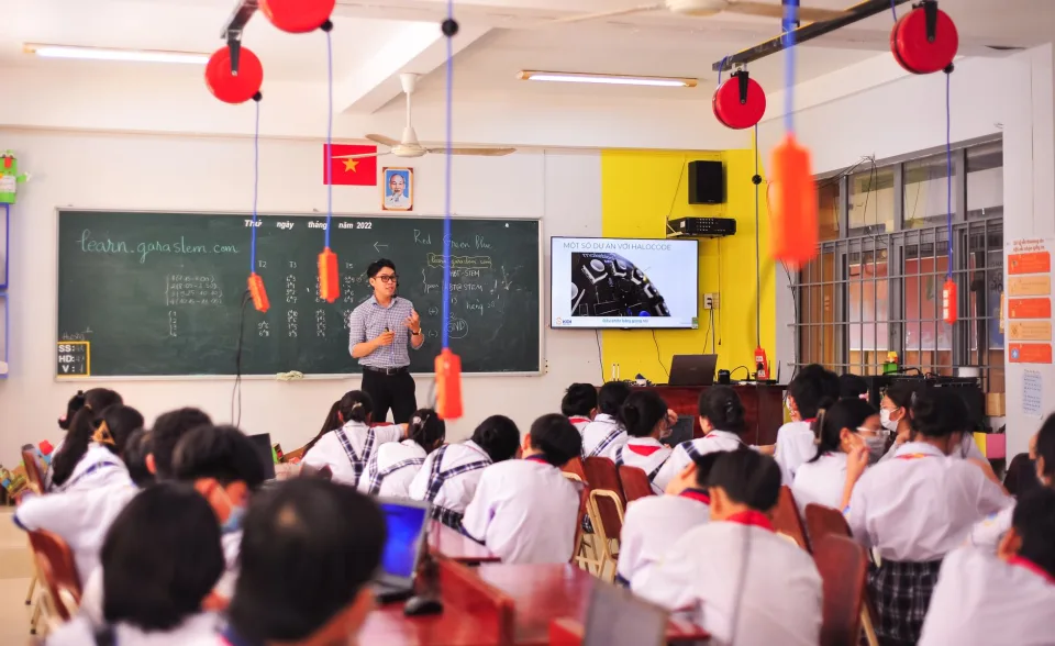 Các khoá học tại Dạy Thêm Lớp Cô Chi